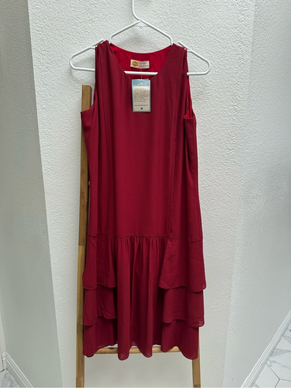 La Vie Delight Great Gatsby Dress Sleeveless Tiered Midi Dress in Wine Red M - Picture 4 of 12